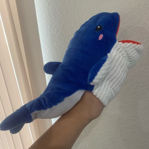 Whale hand puppet - Picture 3 of 5